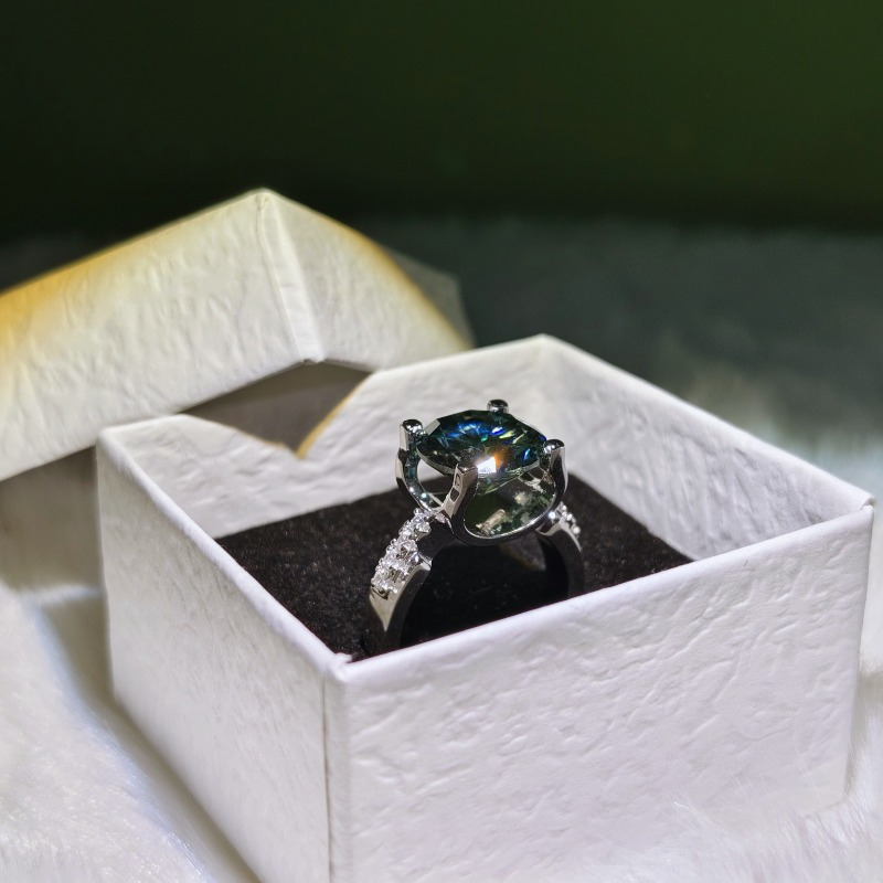 S925 Silver Inlaid 5-Carat Moissanite Ring, Elegant Engagement Ring